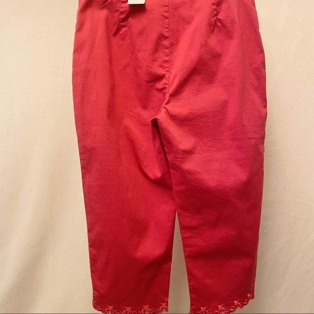 Gloria Vanderbilt NWT Capri Pants Stretch Raspberry Hot Pink Scalloped Hems Sz 8 - Picture 9 of 10